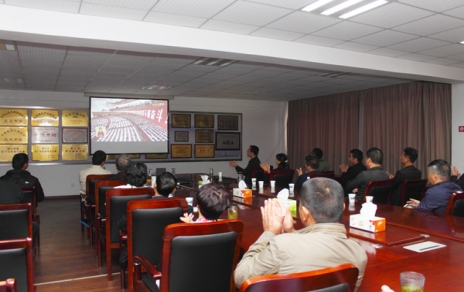 组织党员集体收看党的十九大开幕会盛况