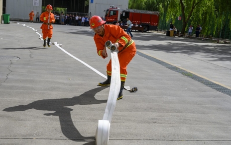 “增劲头 保供给 为民生” 庆祝新中国成立70周年系列报路 --- 演习备战 创建安然