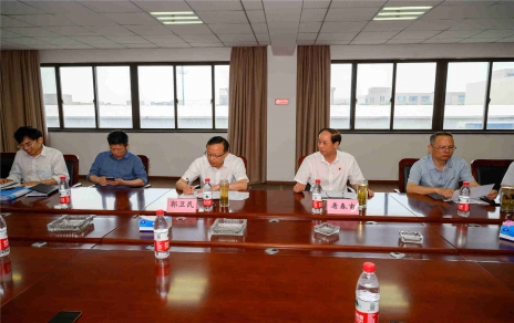 黄冈商品买卖产业园治理办公室对我公司蔬菜批发市场 发展“守根脉、保安然、办实事”网格大走访座谈会