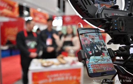 “曾氏贵宾会官网幼厨房”走上“2023黄冈焕新年货节”， 共同助力推进脱贫地域优质农产品 销售扩渠增效！