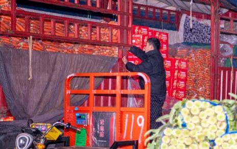 积极行动  守护禾城市民春节“菜篮子”